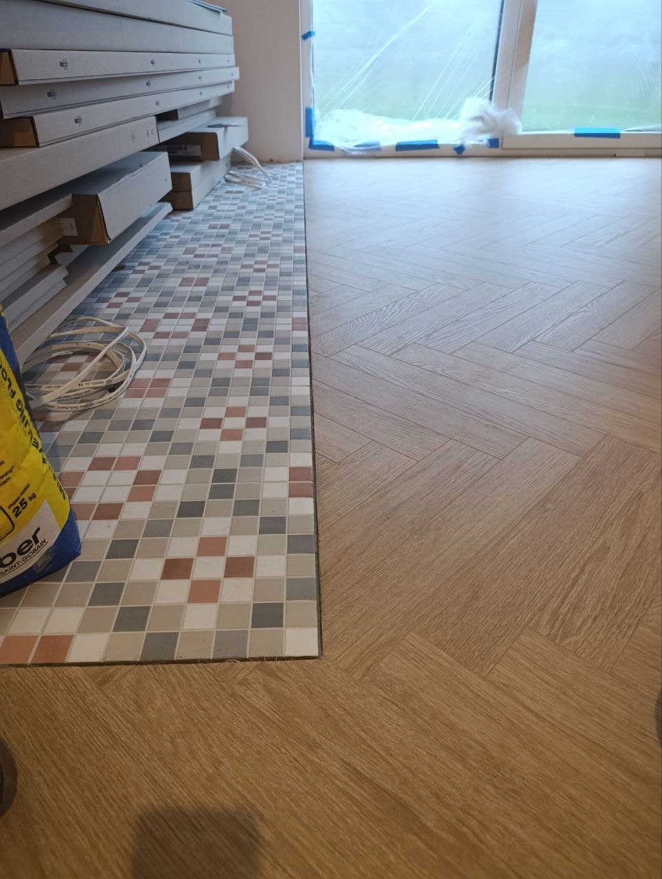 Montaż podłogi w mieszkaniu 60 m² w Warszawie